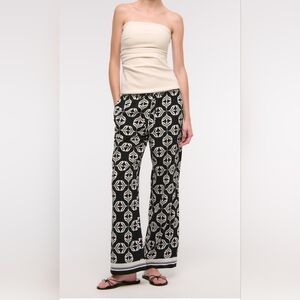 NWT ABERCROMBIE Drapey Wide Leg Pull On Pants Size Small Short Black And Ivory